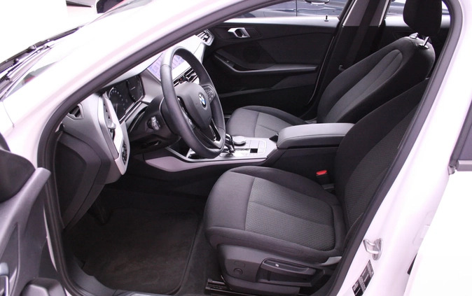 BMW Seria 1 cena 99900 przebieg: 55700, rok produkcji 2020 z Rakoniewice małe 232